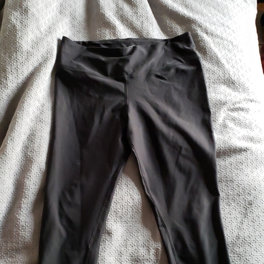 Nike Legend Capris